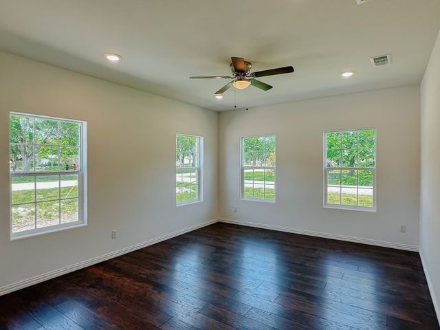 301 SW 6th Street, Kerens, TX 75144