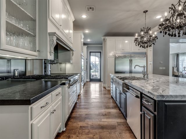 10704 S Holley Street, Jenks, OK 74037