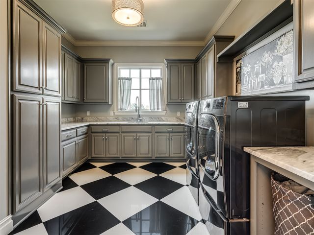 10704 S Holley Street, Jenks, OK 74037