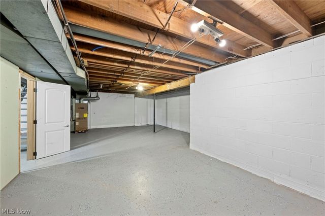 1835 Windham Road, Newton Falls, OH 44444