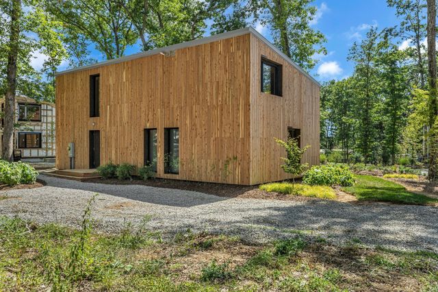 36 Waters Edge Way A, Tracy City, TN 37387