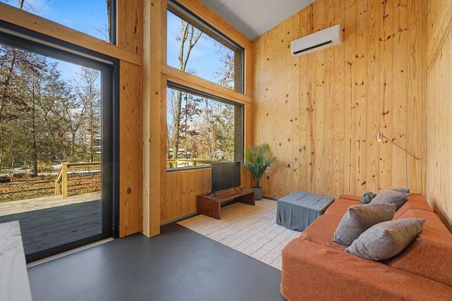 36 Waters Edge Way A, Tracy City, TN 37387