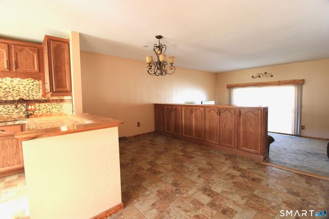 61 Meetinghouse Village 5, Meriden, CT 06450