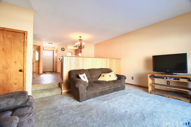 61 Meetinghouse Village 5, Meriden, CT 06450