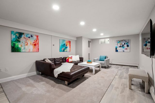 54 Hampshire St, Newton, MA 02465