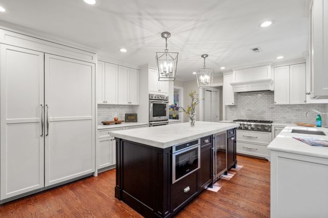 54 Hampshire St, Newton, MA 02465