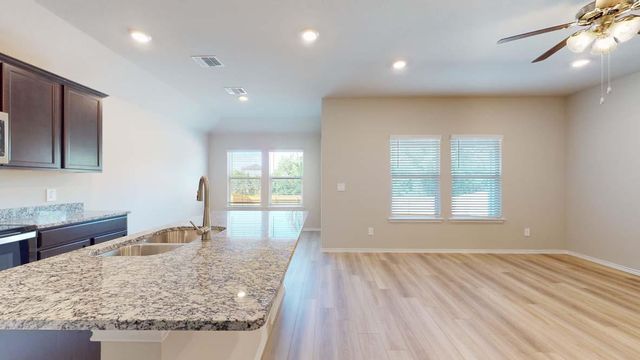 549 Hector LOOP, Georgetown, TX 78626
