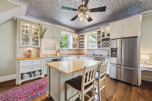 607 11th Street, Galveston, TX 77550