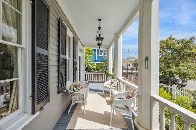 607 11th Street, Galveston, TX 77550