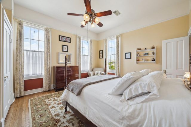 607 11th Street, Galveston, TX 77550