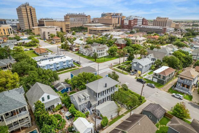 607 11th Street, Galveston, TX 77550