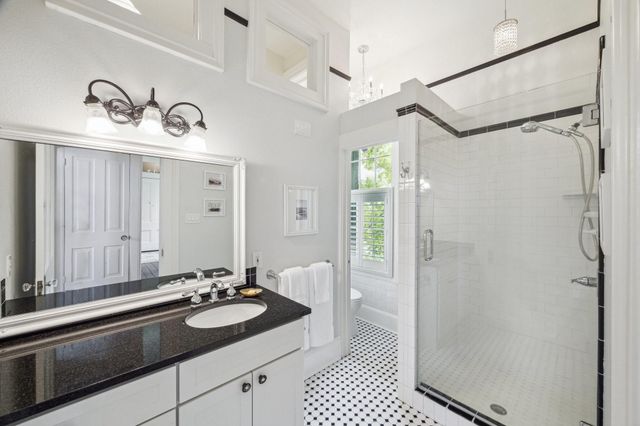 607 11th Street, Galveston, TX 77550