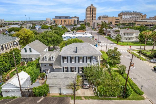 607 11th Street, Galveston, TX 77550
