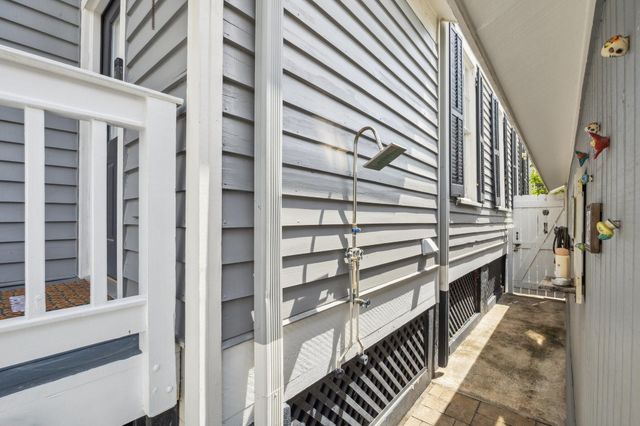 607 11th Street, Galveston, TX 77550