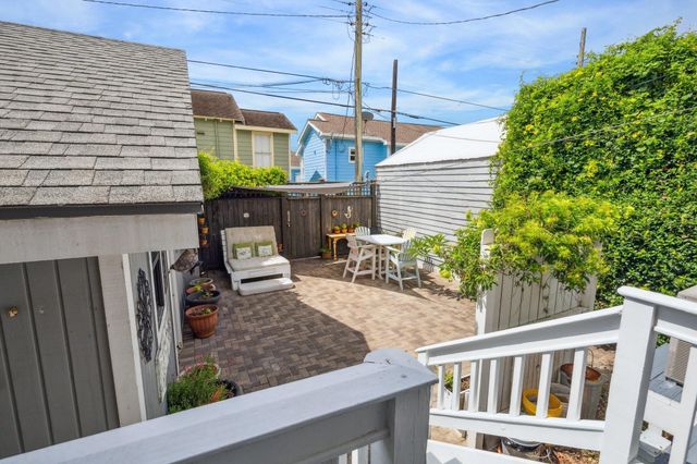 607 11th Street, Galveston, TX 77550