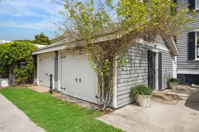 607 11th Street, Galveston, TX 77550