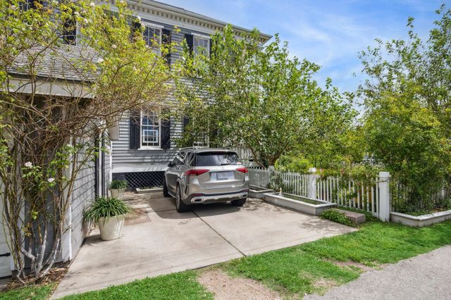 607 11th Street, Galveston, TX 77550