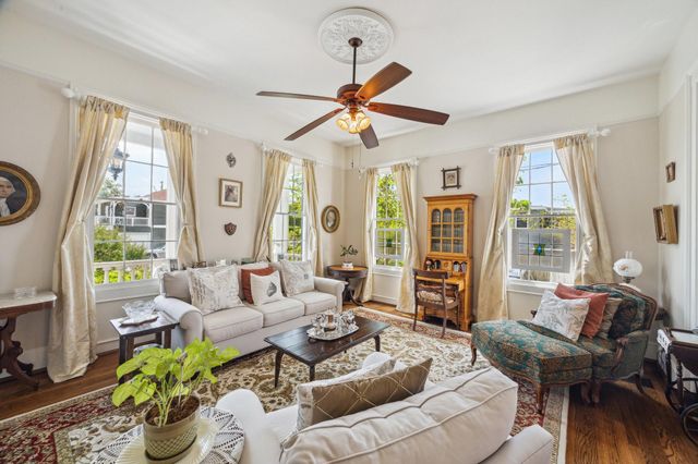 607 11th Street, Galveston, TX 77550