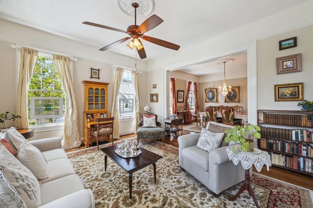 607 11th Street, Galveston, TX 77550