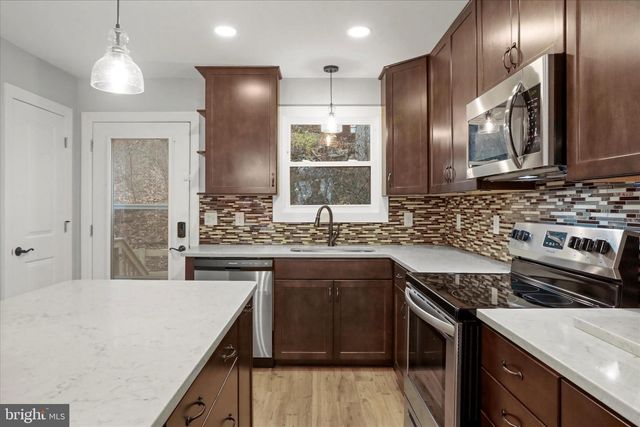 401 BRAGG DR, Front Royal, VA 22630