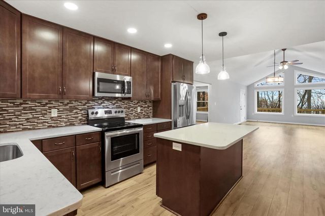 401 BRAGG DR, Front Royal, VA 22630