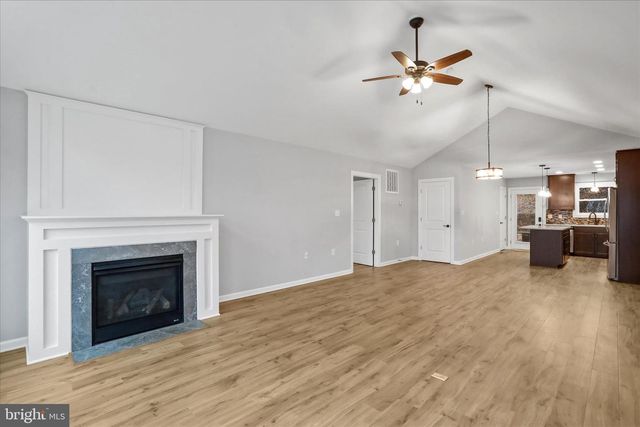 401 BRAGG DR, Front Royal, VA 22630