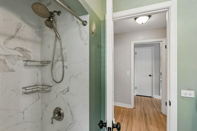 2953 Ewing Avenue N, Robbinsdale, MN 55422