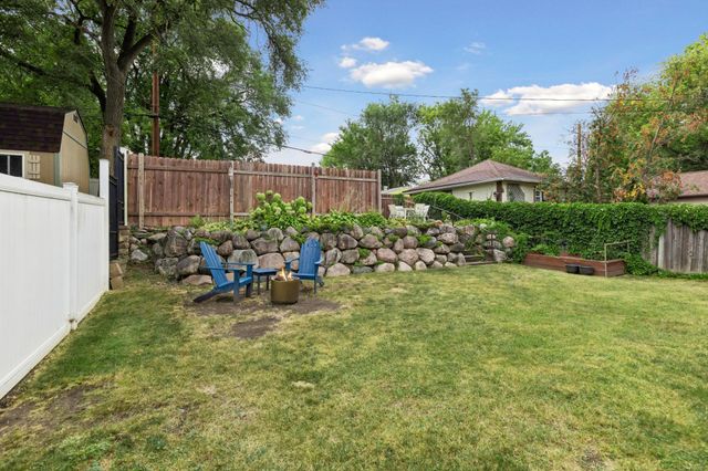 2953 Ewing Avenue N, Robbinsdale, MN 55422
