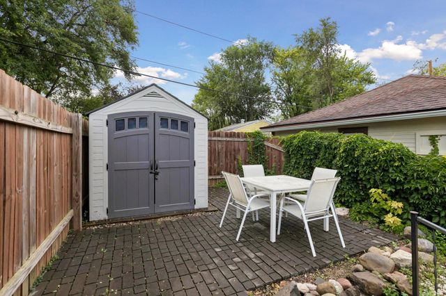 2953 Ewing Avenue N, Robbinsdale, MN 55422