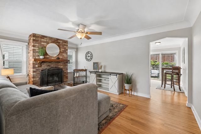 2953 Ewing Avenue N, Robbinsdale, MN 55422