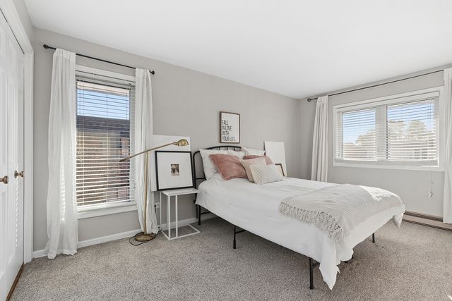 10406 S Pulaski Road 201, Oak Lawn, IL 60453