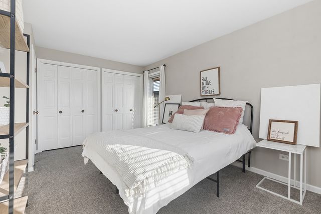 10406 S Pulaski Road 201, Oak Lawn, IL 60453