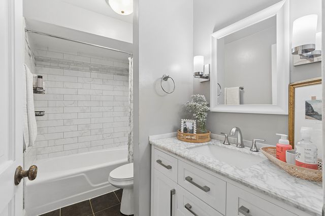 10406 S Pulaski Road 201, Oak Lawn, IL 60453