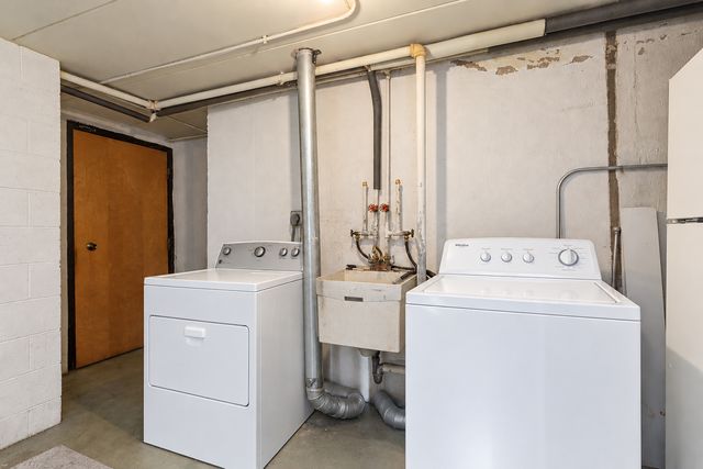 10406 S Pulaski Road 201, Oak Lawn, IL 60453