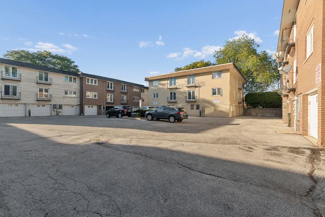 10406 S Pulaski Road 201, Oak Lawn, IL 60453
