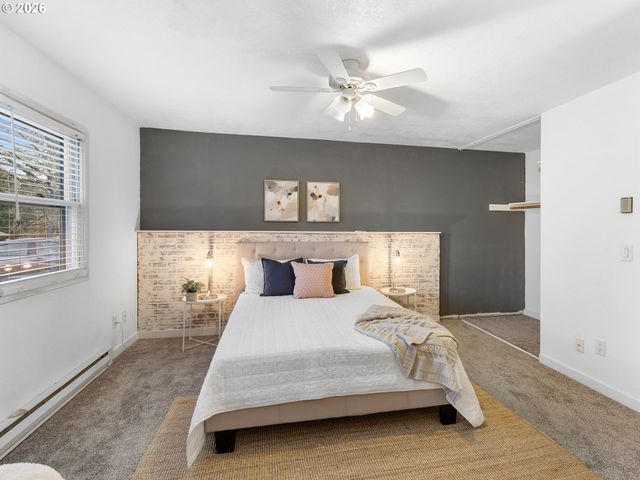 2683 Sw SPRING GARDEN St, Portland, OR 97219