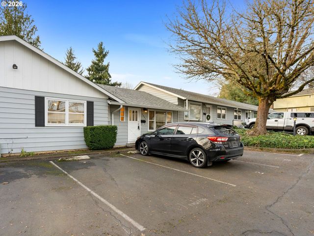 2683 Sw SPRING GARDEN St, Portland, OR 97219