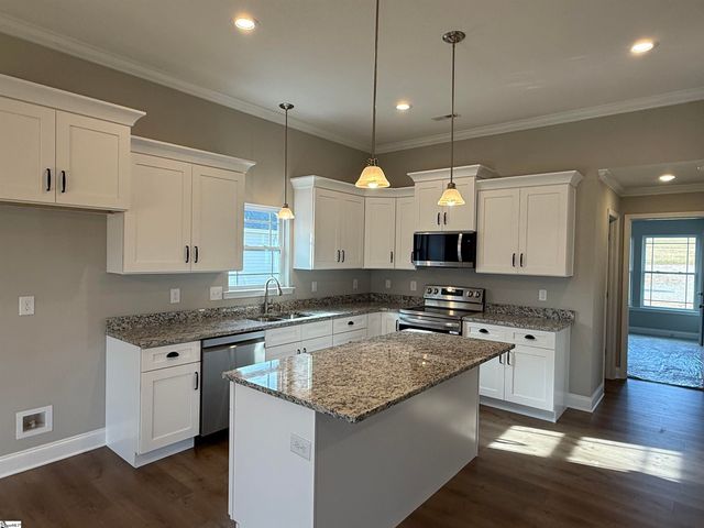 341 Little Mountain Circle, Inman, SC 29349