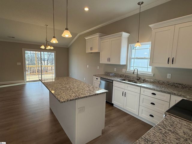 341 Little Mountain Circle, Inman, SC 29349