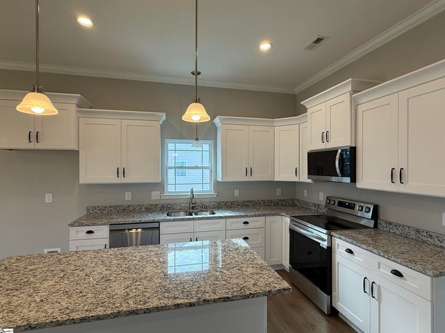 341 Little Mountain Circle, Inman, SC 29349