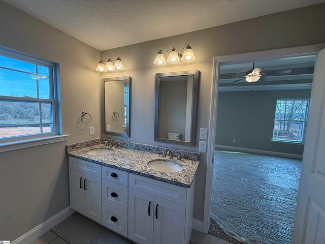 341 Little Mountain Circle, Inman, SC 29349