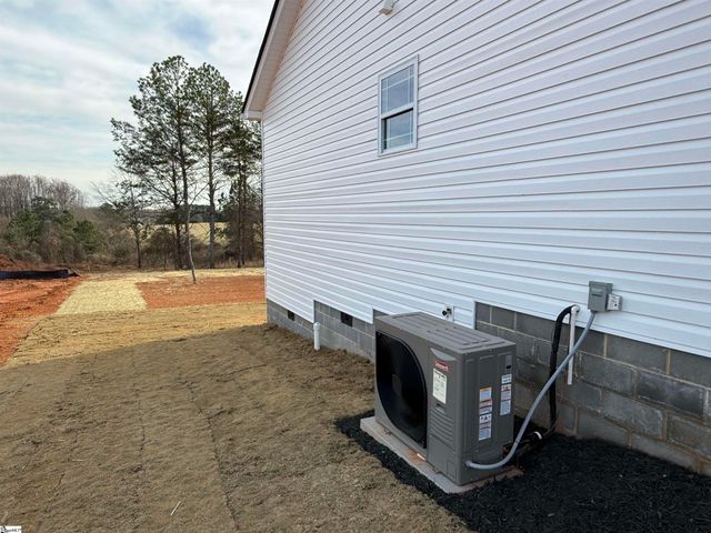 341 Little Mountain Circle, Inman, SC 29349