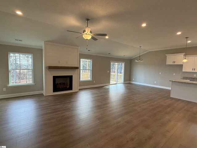 341 Little Mountain Circle, Inman, SC 29349