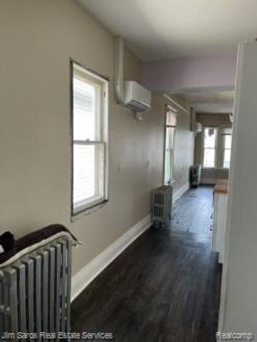 2685 Botsford Street, Hamtramck, MI 48212