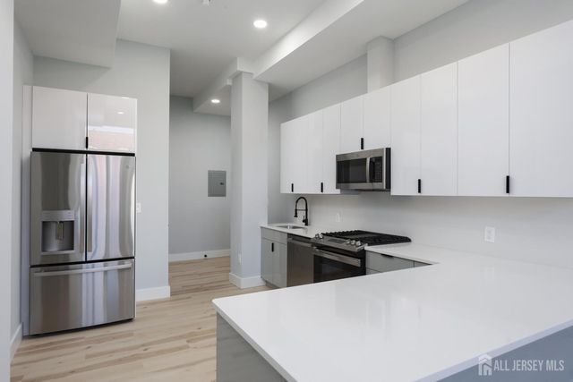 365 George Street 1, New Brunswick, NJ 08901