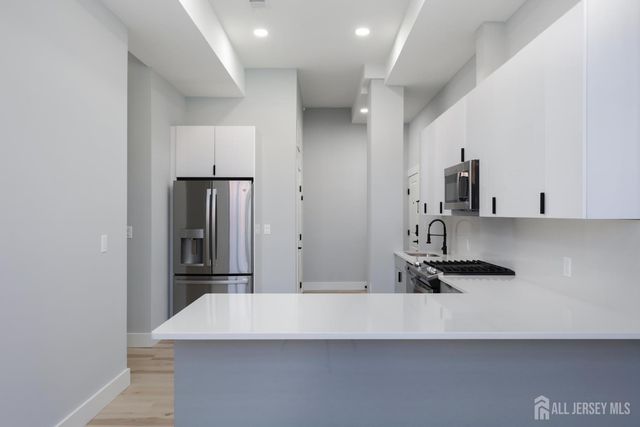 365 George Street 1, New Brunswick, NJ 08901