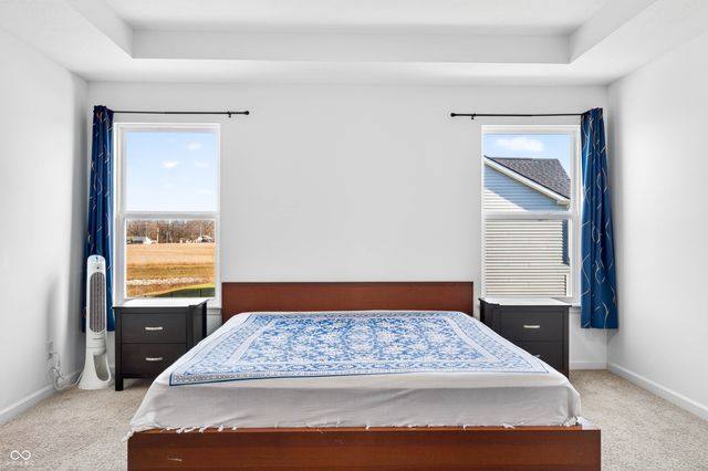 3073 Creekridge Court, Columbus, IN 47201