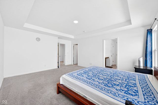 3073 Creekridge Court, Columbus, IN 47201