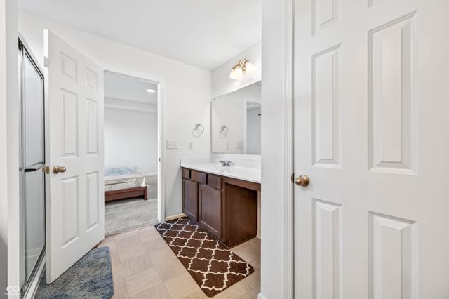 3073 Creekridge Court, Columbus, IN 47201