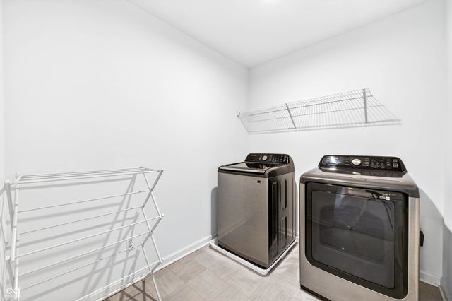 3073 Creekridge Court, Columbus, IN 47201